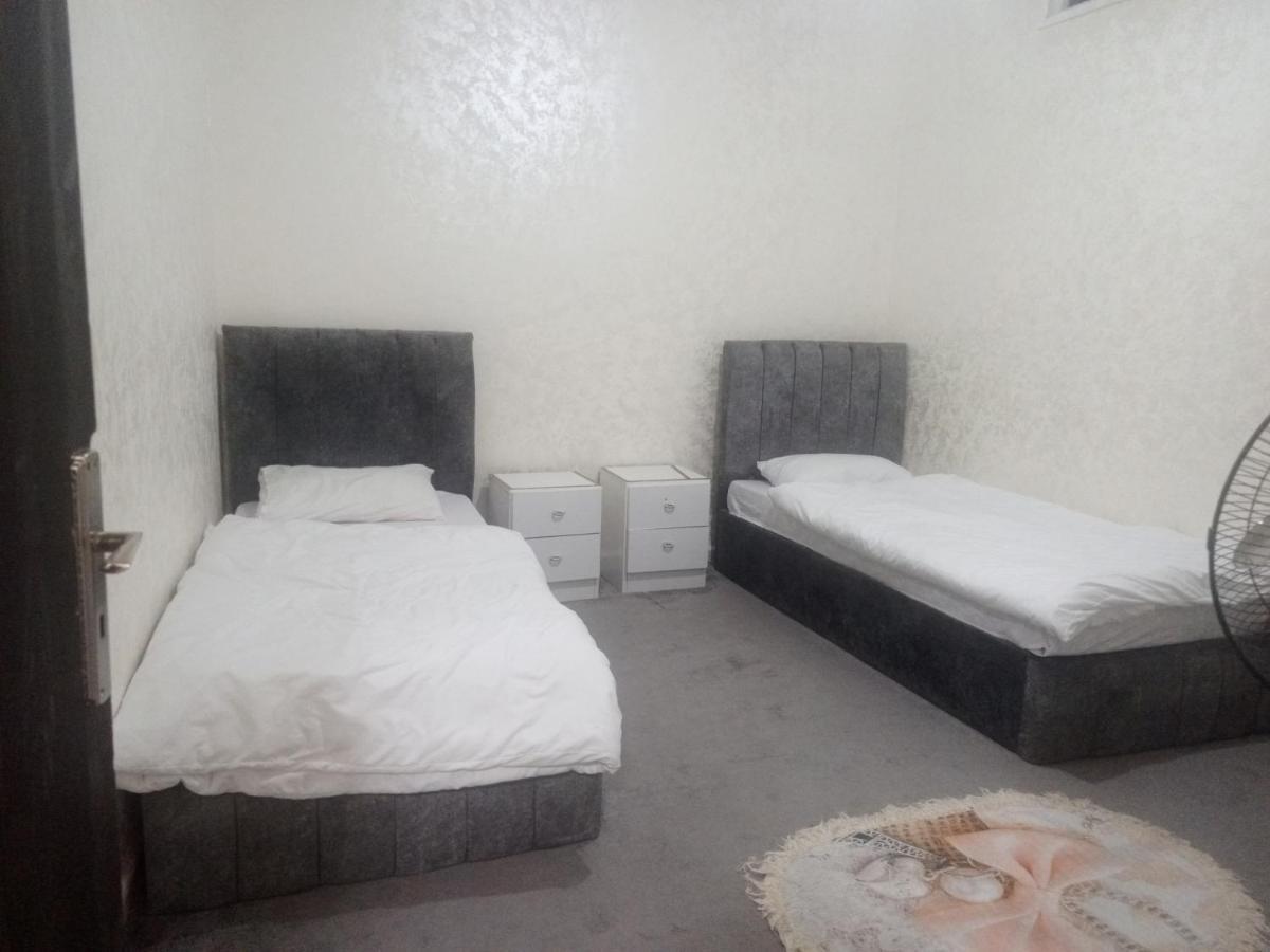 Jarajreh Apartments/ Hotel Karak Bagian luar foto