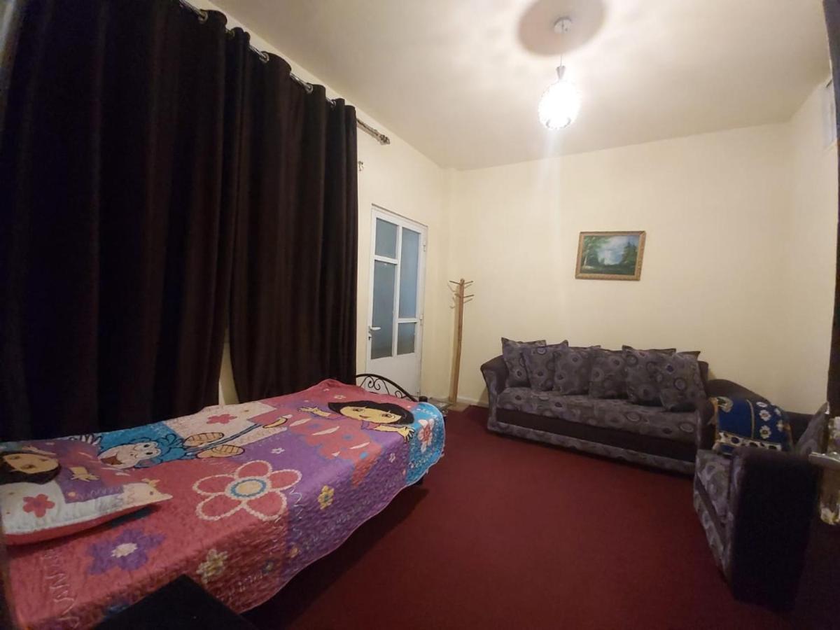 Jarajreh Apartments/ Hotel Karak Bagian luar foto